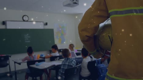 Animation-Von-Spots-über-Verschiedene-Schulkinder-In-Der-Schule