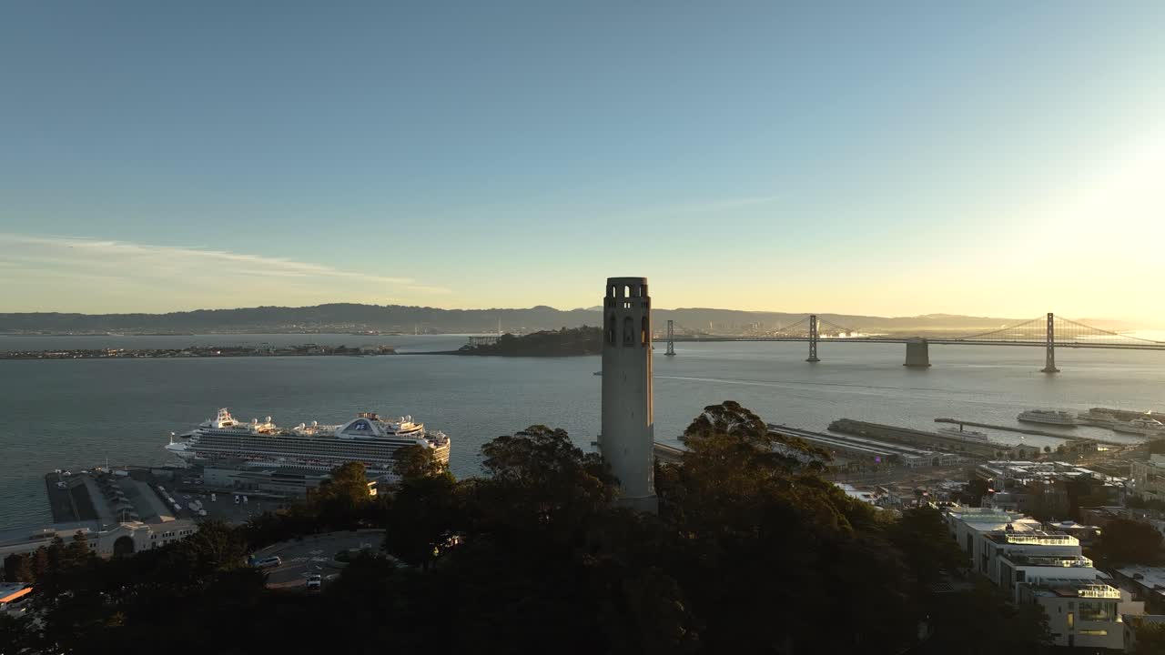 코이트 타워와 샌프란시스코 베이 뷰