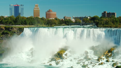 hotels overlooking niagara falls