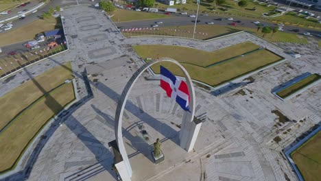 Flag-Square-Or-Plaza-De-La-Bandera,-Santo-Domingo