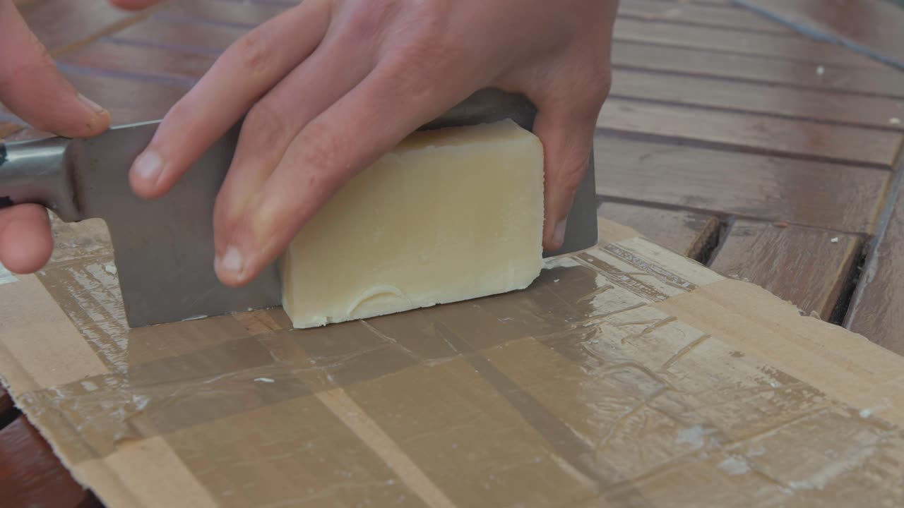 cortar aceite de oliva casero - jabón de barra de coco en barras