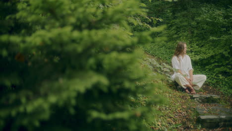 Woman-Meditating-Outdoors-Yoga