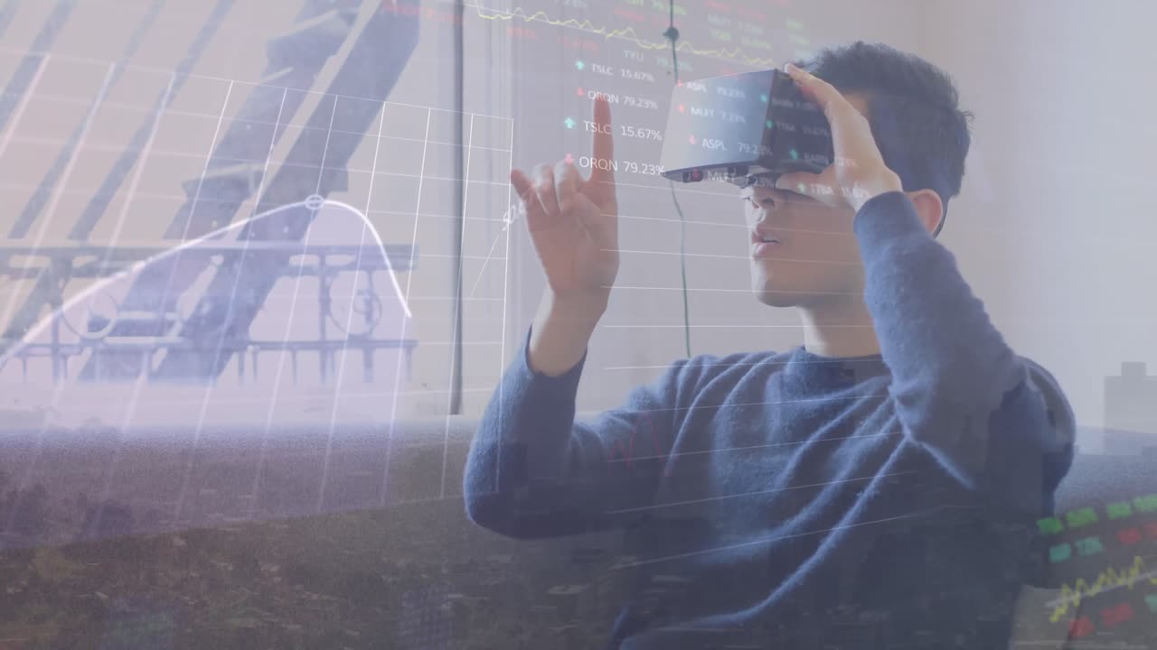 animación del procesamiento de datos financieros sobre un hombre biracial usando auriculares vr.