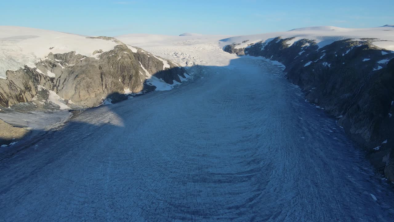 유럽에서 가장 긴 빙하 팔 - 노르웨이 jostedalsbreen 국립 공원의 tunsbergdalsbreen 빙하