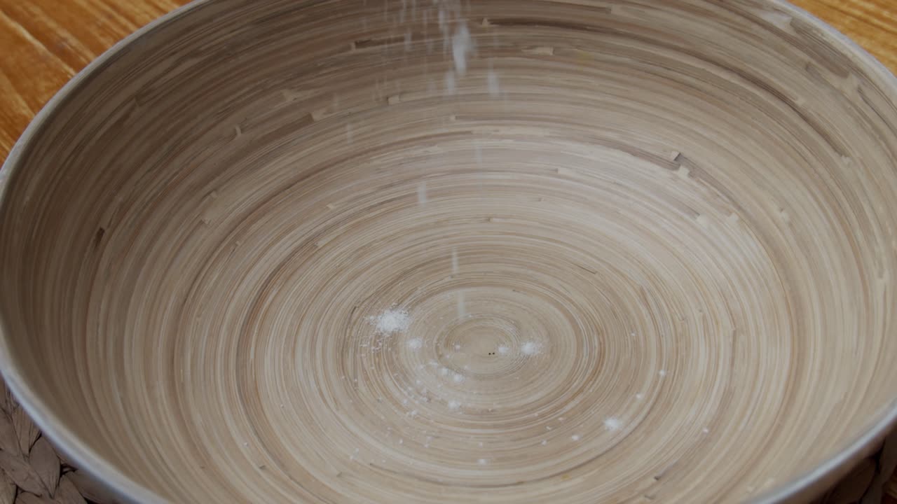 깊은 접시의 바닥에 가까이