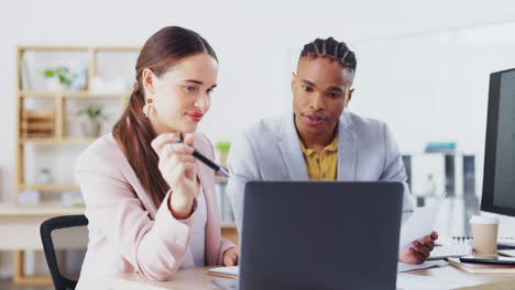 Laptop,-planning-and-business-people-in-discussion