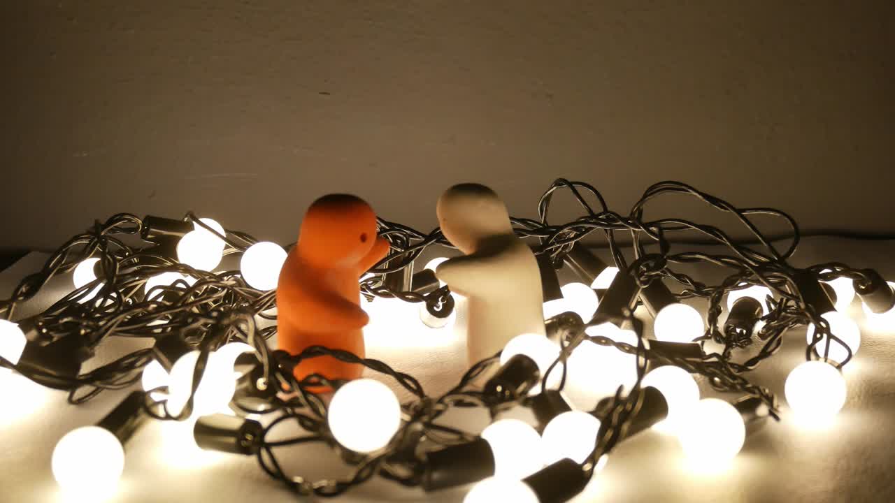 따뜻한 톤 개념의 조명.