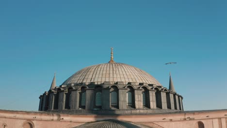 vista aérea de la cúpula de hagia sophia en estambul. imágenes en 4k en turquía