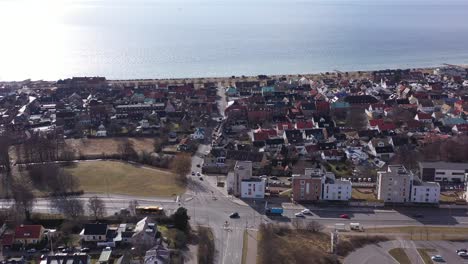 imágenes aéreas sobre el soleado helsingborg en skåne, suecia