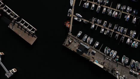 Aerial-view-of-boats-parked-at-the-harbor-in-Horseshoe-Bay,-British-Columbia,-Canada