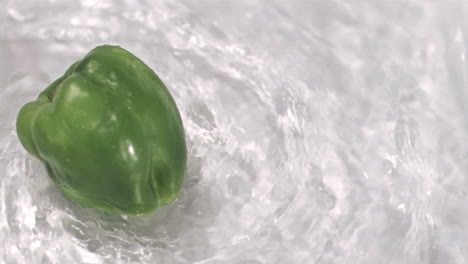 Pepper-turning-in-water-in-super-slow-motion