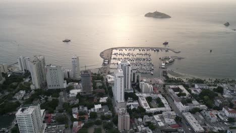 antena de santa marta colombia al atardecer drone