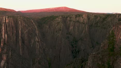 Painted-Rock-Walls-At-Black-Canyon-Of-Gunnison-Outside-Of-Montrose-In-Colorado,-United-States