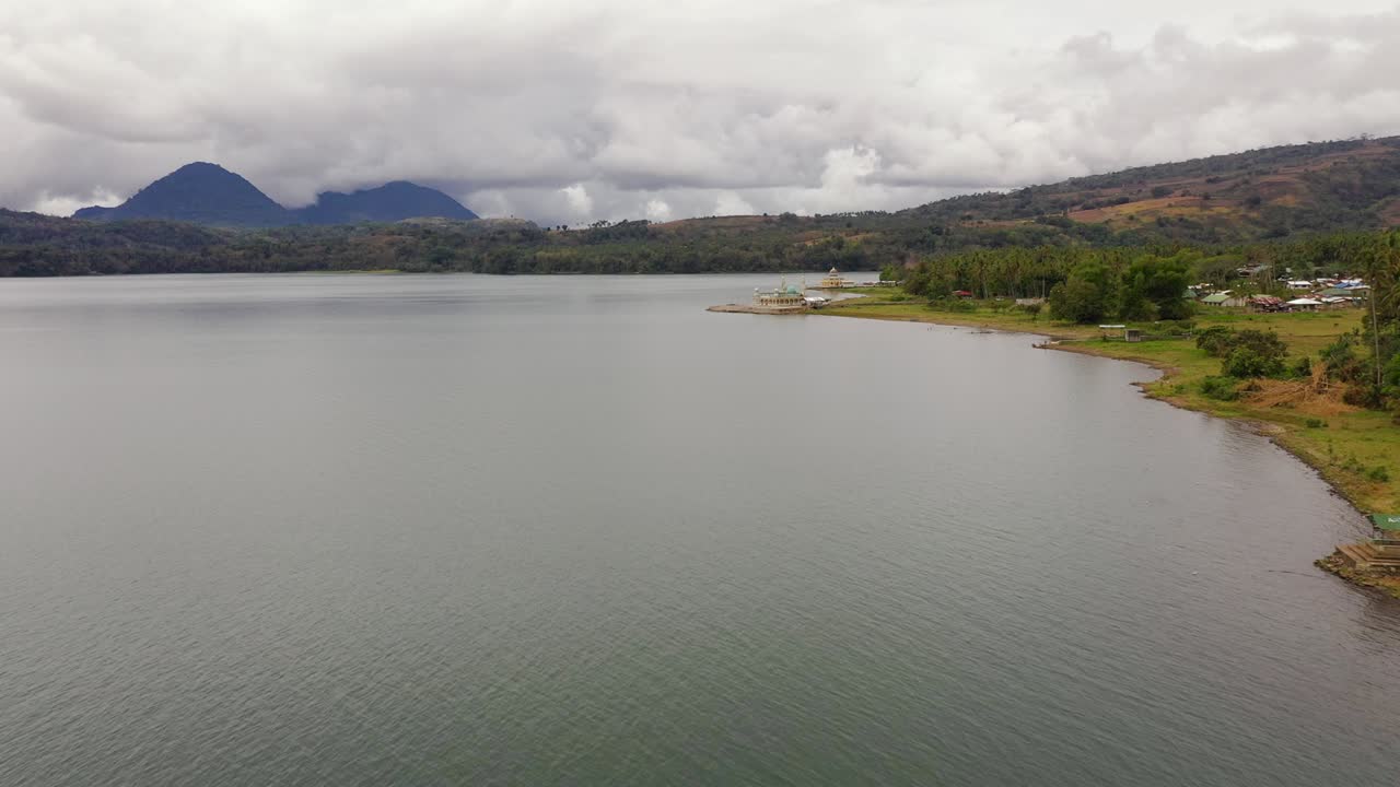 라나오 호수 연안에 있는 모스크, 라나오 델 서, 필리핀