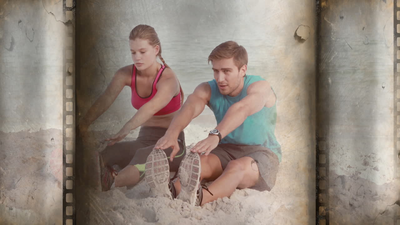 모래 해변에 어있는 남자와 여자가 빈티지 애니메이션 오버레이로 운동하고 있습니다.