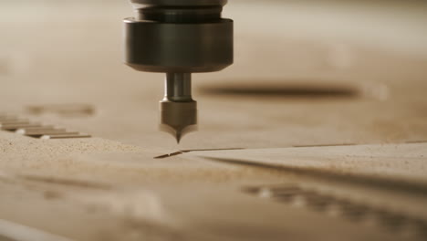 proceso de tallado en madera por cnc