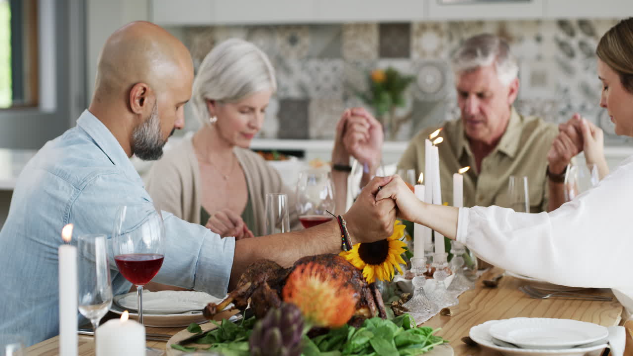 mostrar gratitud antes de comer