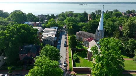 Historische-Kirche-Am-Delaware-River