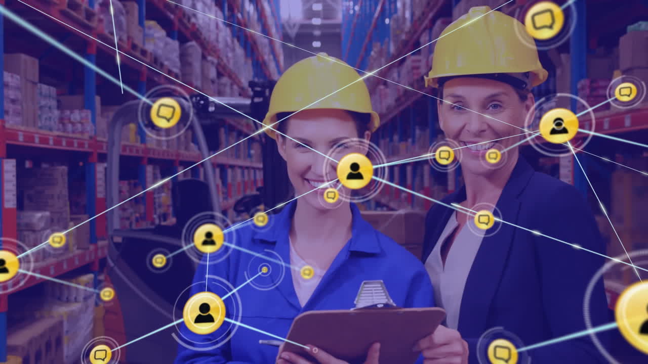 Animazione di una rete di connessioni su diverse donne che lavorano in un magazzino.