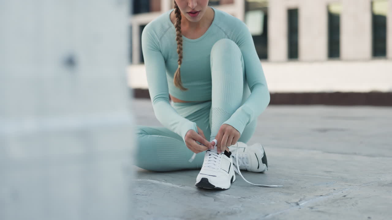 encaje, zapatos y deportes mujer ejercicio de la ciudad