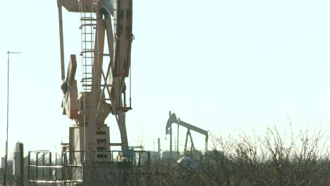 Bombeo-De-Pozos-De-Petróleo-En-La-Cuenca-Pérmica