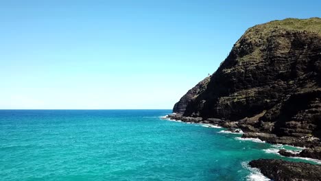 Hawaii---The-cliffs-of-Makapuu-Beach