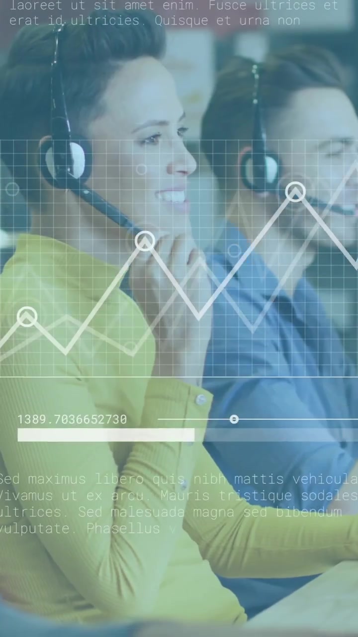 Animación de procesamiento y análisis de datos sobre diversos representantes de servicio al cliente trabajando