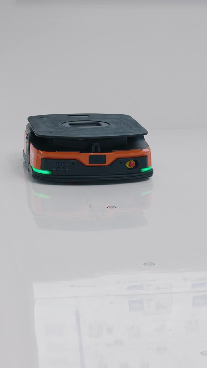 Autonomous Mobile Robot Moving on White Floor