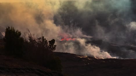 eruption of the kilauea volcano in hawaii - wide