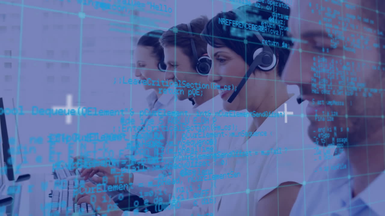 animación del procesamiento de datos en diversos colegas utilizando auriculares telefónicos y computadoras