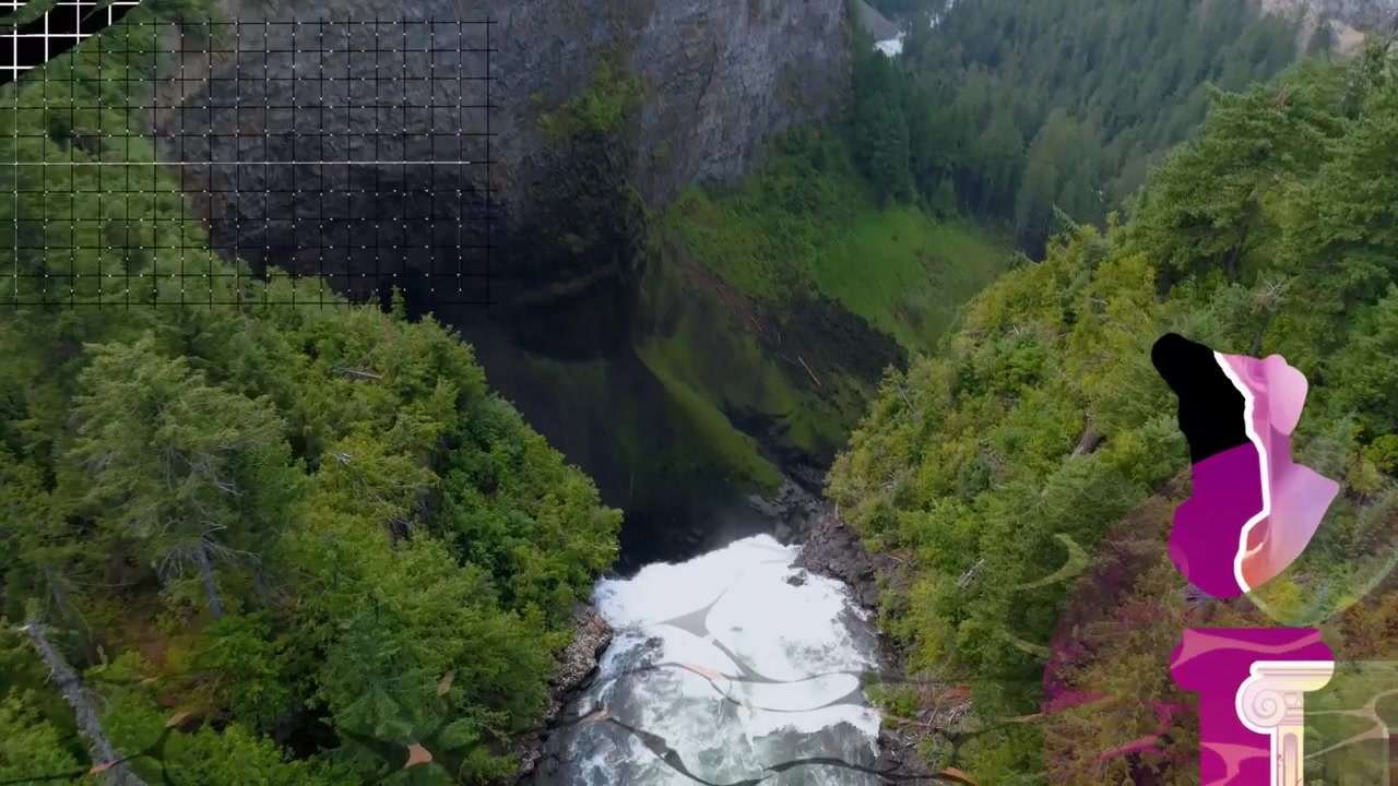 Sorvolo di drone che causa una caduta, cascata che scende, nebbia che sale mostrando una piscina, una griglia, un busto rosa che si sposta.