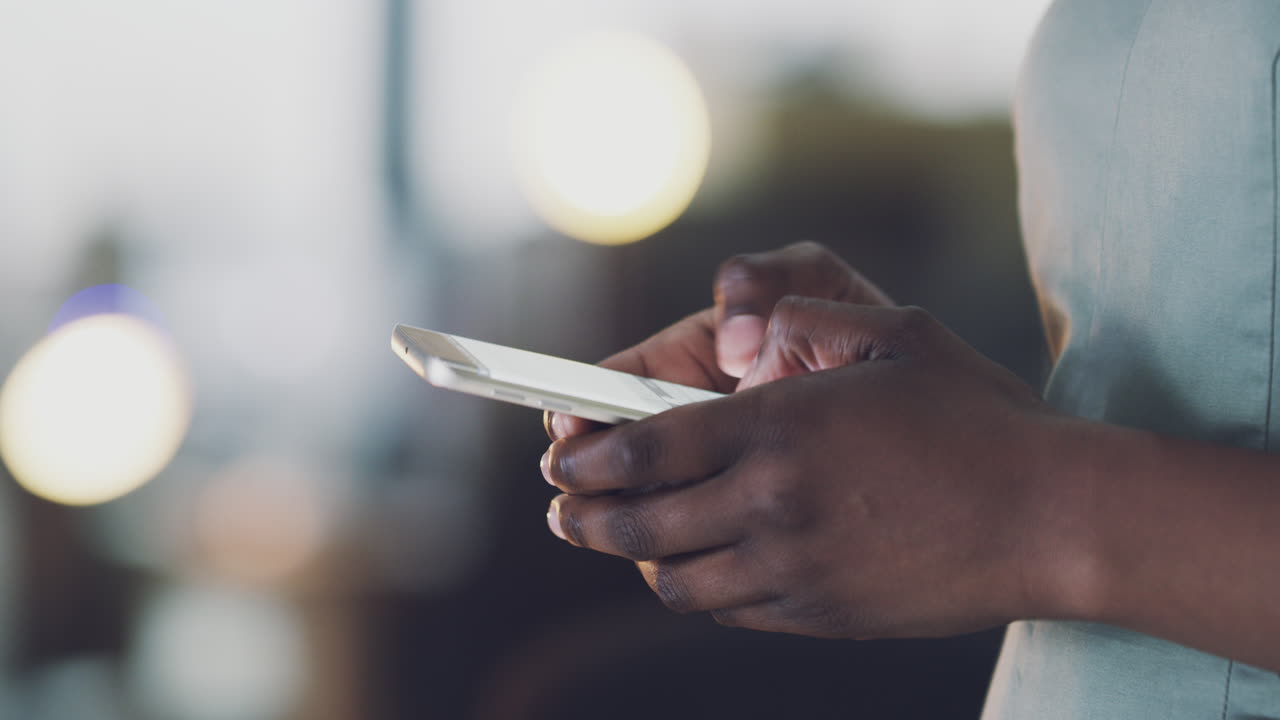 enviar correos electrónicos a los clientes desde cualquier lugar de la empresa