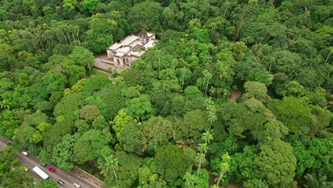 Vista-De-Pájaro-Estableciendo-Lage-Park-Frondosa-Vegetación-Río-De-Janeiro,-Brasil