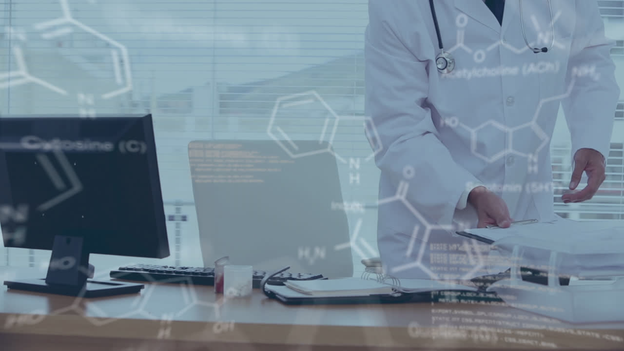 과학 데이터 처리의 애니메이션 백인 남성 의사