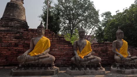 vista panorámica de las estatuas de buda en ayutthaya