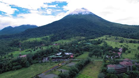 Aerial-Drone-images-from-Arenal-Volcano-in-La-Fortuna,-Alajuela,-Costa-Rica