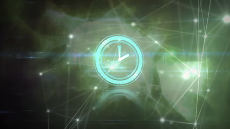 animación del reloj moviéndose rápidamente sobre la red de conexiones y puntos brillantes sobre fondo verde