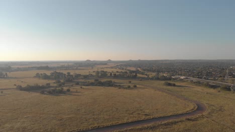 vista aérea de una antigua pista de carreras abandonada donde solía correr la fórmula 3