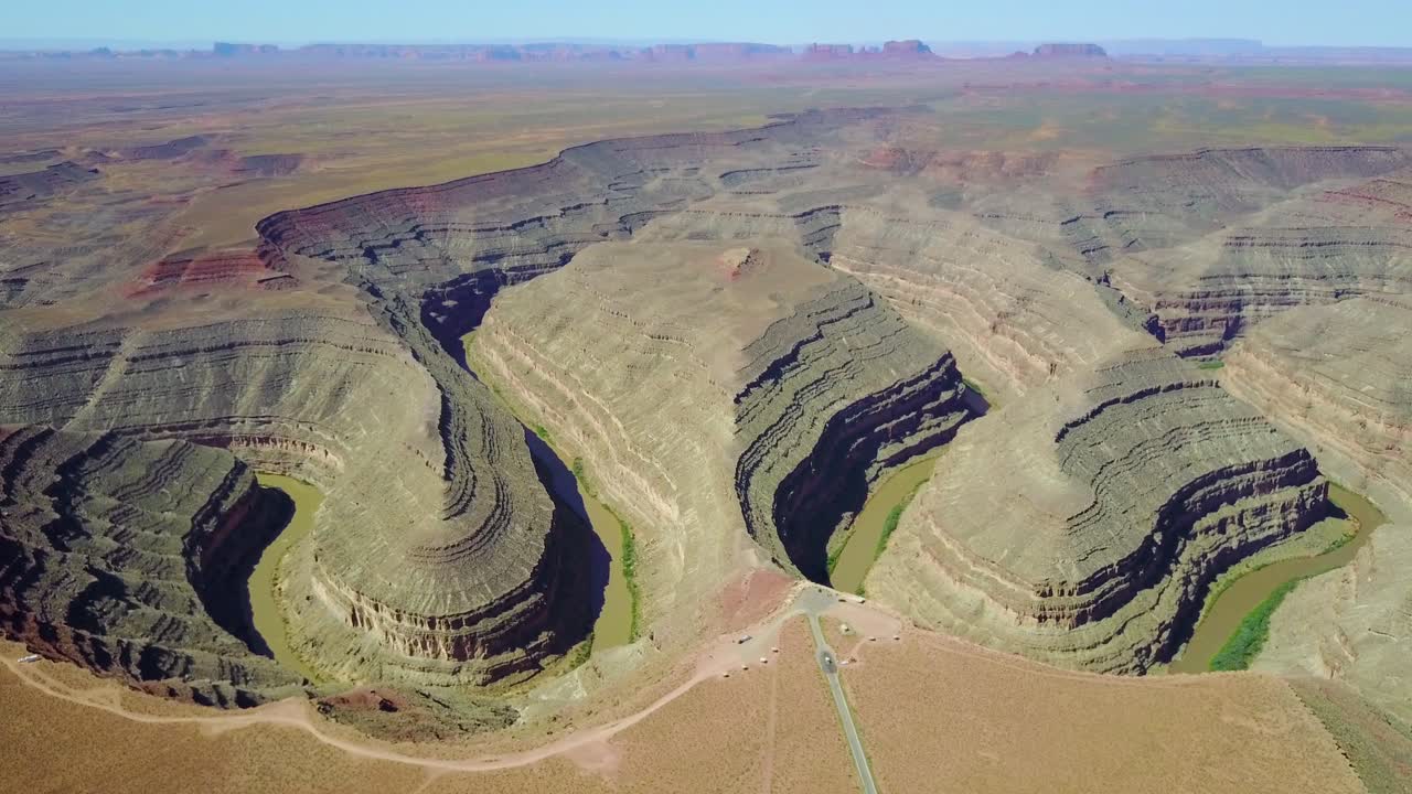 goosenecks utah 4의 산 후안 강 위의 높은 공중