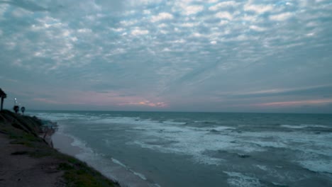 hermoso atardecer en la playa lapso de tiempo