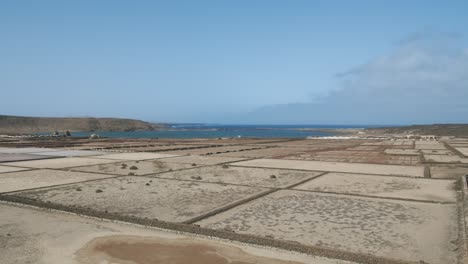 Panoramablick-Auf-Salinas-De-Janubio