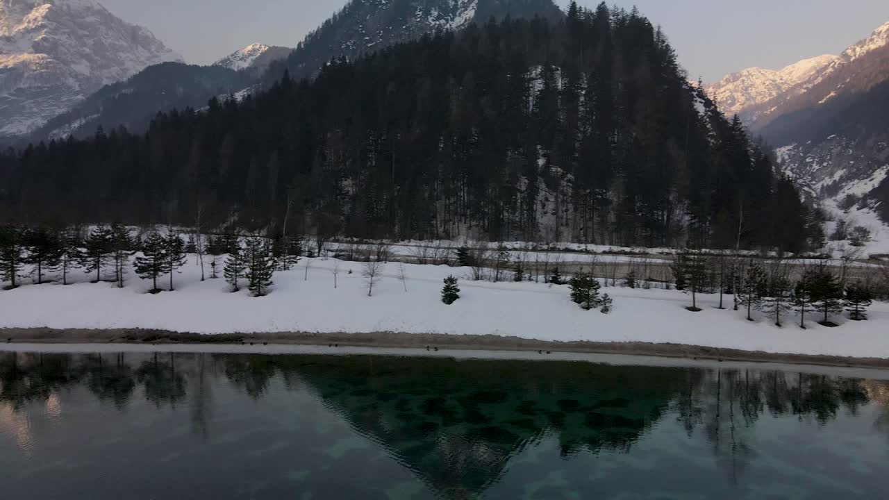 Paesaggio naturale invernale