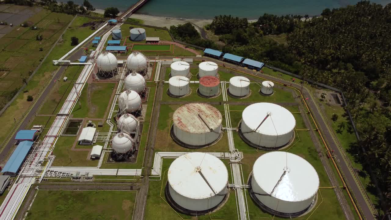 석유, 가스, 가솔린 정제, 석유 화학 공장, 석유 저장 크 및 에너지 및 강철 파이프에 대한 공중 크