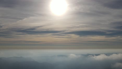 Luftaufnahmen-Der-Berge-In-Den-Spanischen-Pyrenäen-Im-Herbst