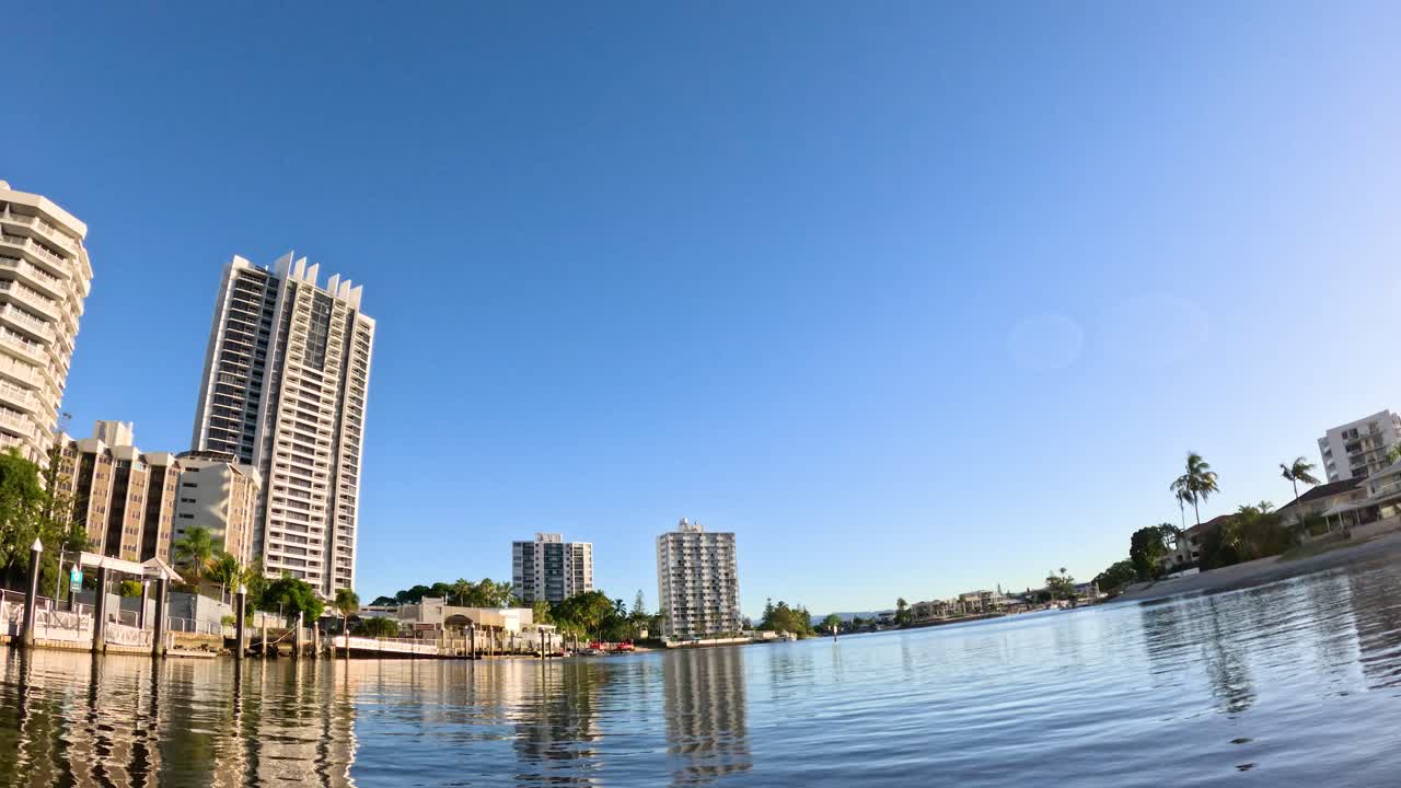Passeio de barco panorâmico ao longo da orla da Gold Coast