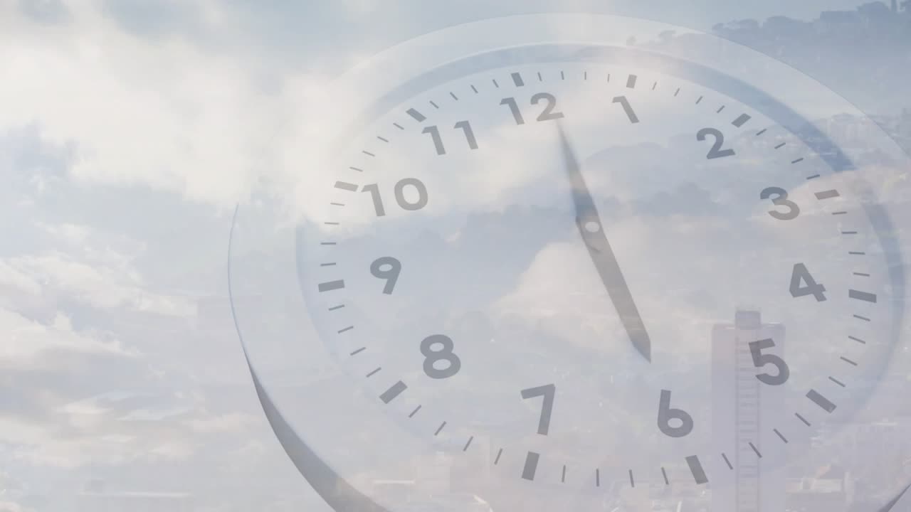 スカイラインの上空に、流れる雲を背景にした時計の文字盤。針が2時を指すように動き、時間の流れを表現している。