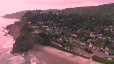 Oceanside-town,-Oregon.-Cozy-and-quiet-place