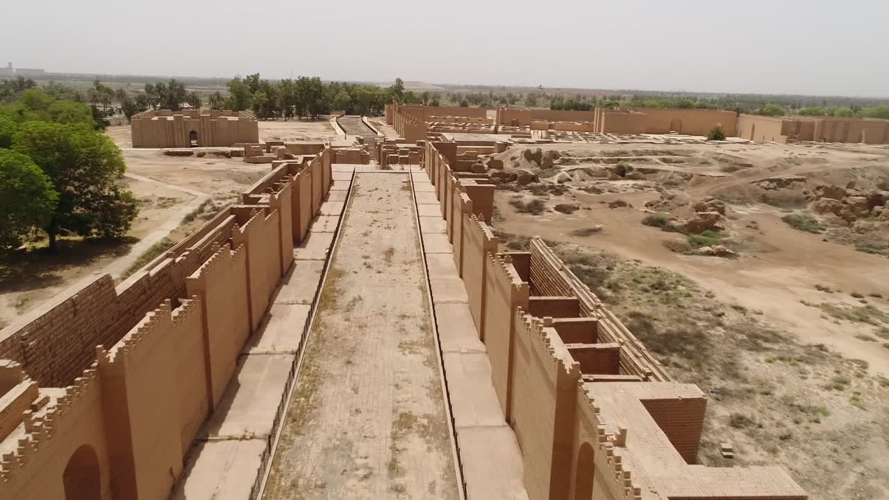 toma de drones de la antigua ciudad de babilonia en irak