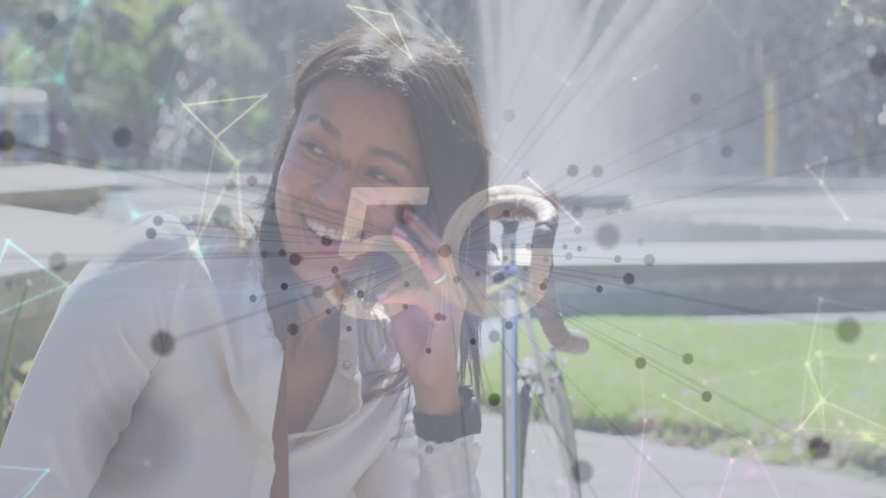 도시에서 스마트폰을 사용하는 여성에 대한 연결 네트워크와 스 ⁇ 을 가진 5g 텍스트의 애니메이션