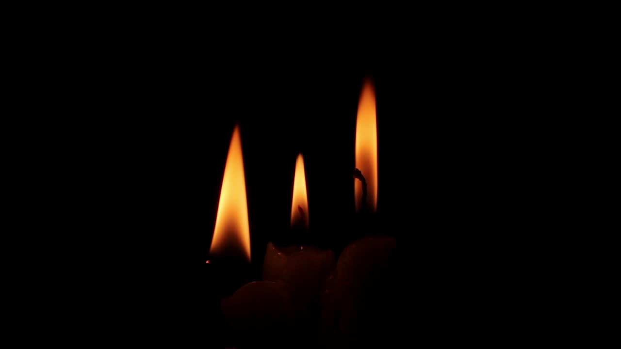 fuego a la luz de las velas 2